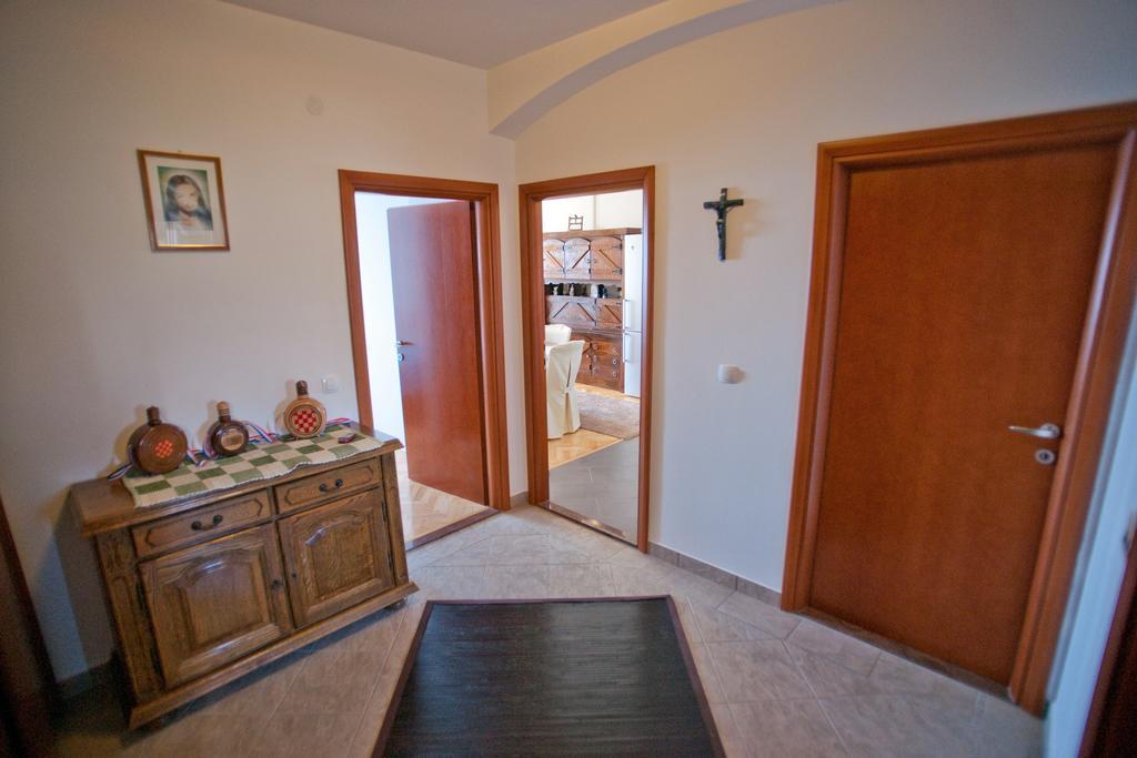 Apartments Marinic プリモシュテン 部屋 写真