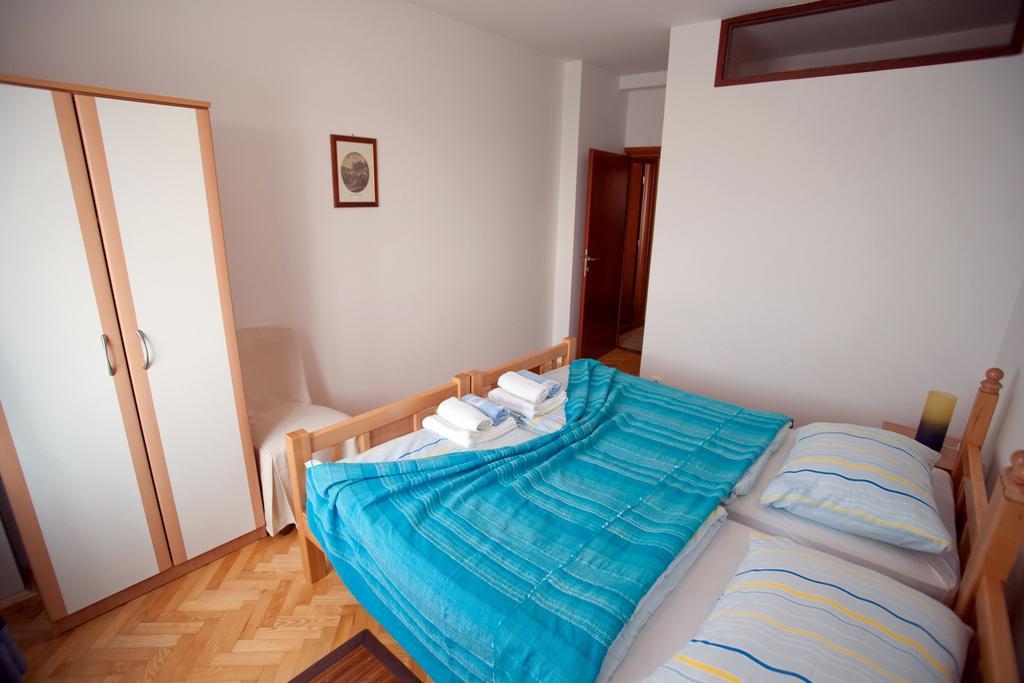 Apartments Marinic プリモシュテン 部屋 写真
