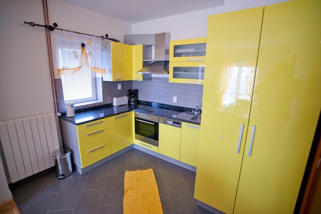 Apartments Marinic プリモシュテン 部屋 写真