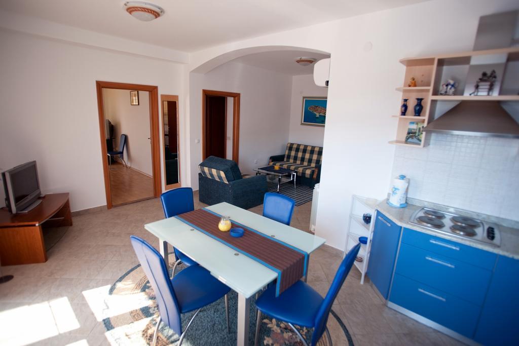 Apartments Marinic プリモシュテン 部屋 写真