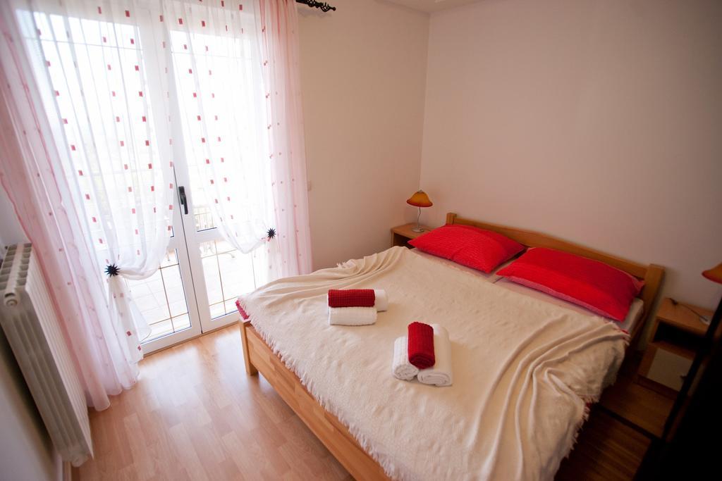 Apartments Marinic プリモシュテン 部屋 写真