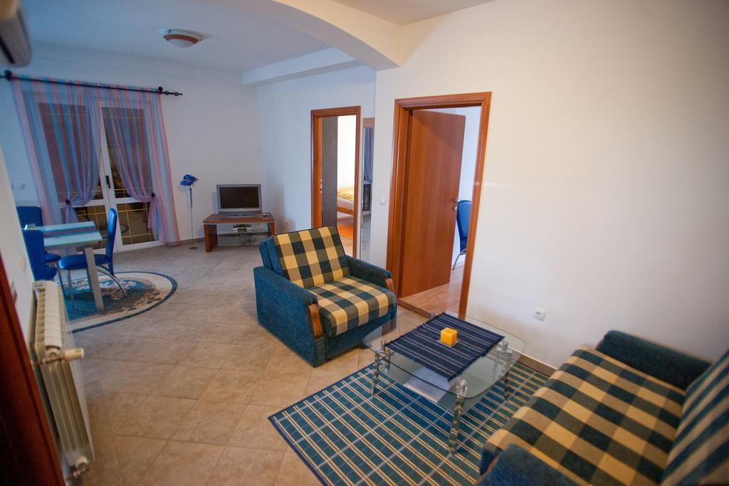 Apartments Marinic プリモシュテン 部屋 写真