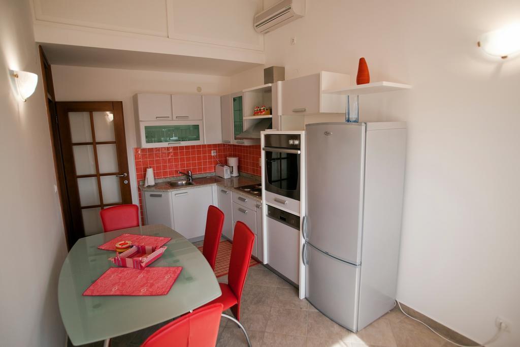 Apartments Marinic プリモシュテン 部屋 写真